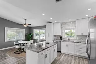 3401 Manatee Dr SE, Saint Petersburg, FL 33705 - Photo 10