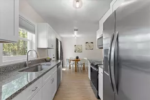 606 Wilson St, Wildwood, FL 34785 - Photo 6