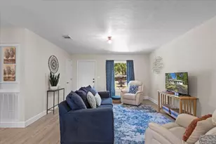 606 Wilson St, Wildwood, FL 34785 - Photo 10