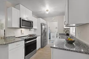 606 Wilson St, Wildwood, FL 34785 - Photo 4