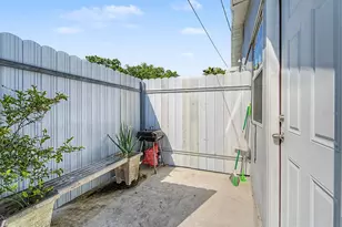 7012 Center Creek Dr, Tampa, FL 33615 - Photo 28