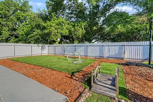 7012 Center Creek Dr, Tampa, FL 33615 - Photo 42