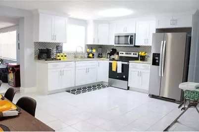 7012 Center Creek Drive, Tampa, FL 33615 - Photo 4