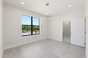4355 Fontanarosa Village Ct, Tampa, FL 33614 - Photo 8