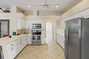 8405 Maybelle Dr, Weeki Wachee, FL 34613 - Photo 10