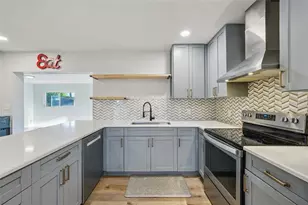5995 44th Ave N, Saint Petersburg, FL 33709 - Photo 6
