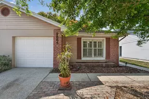 2854 Whitehall Dr, Palm Harbor, FL 34684 - Photo 2