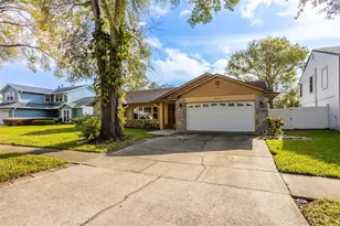 8639 Leighton Dr, Tampa, FL 33614 - Photo 38