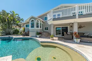 707 Snug Island, Clearwater Beach, FL 33767 - Photo 2