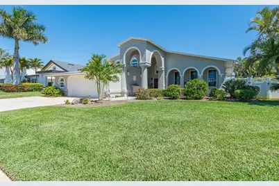 707 Snug Island, Clearwater Beach, FL 33767 - Photo 2