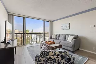 255 Dolphin Point, Clearwater Beach, FL 33767 - Photo 6