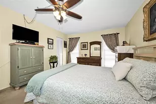 219 Elmwood Cir, Seminole, FL 33777 - Photo 18