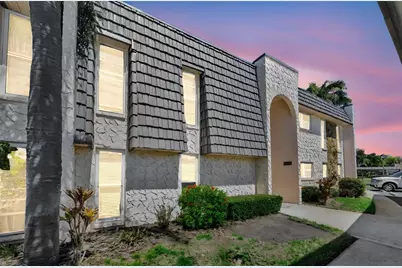 219 Elmwood Circle #219, Seminole, FL 33777 - Photo 2