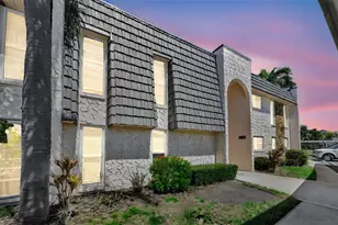 219 Elmwood Cir, Seminole, FL 33777 - Photo 1