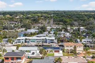 2171 Lagoon Dr, Dunedin, FL 34698 - Photo 52