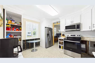 3001 57th Street S, Gulfport, FL 33707 - Photo 10