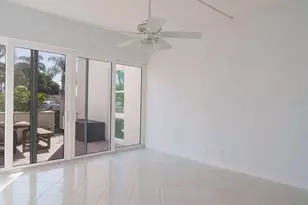 7400 Sun Island Dr S, South Pasadena, FL 33707 - Photo 12