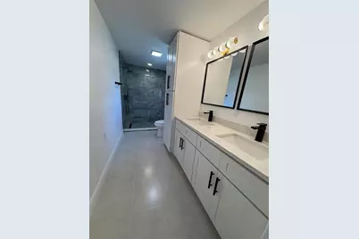 800 Saint Petersburg Drive W, Oldsmar, FL 34677 - Photo 8