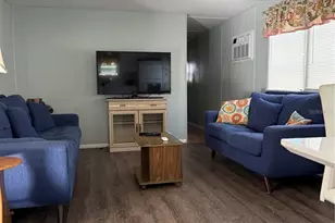 7803 46th Ave N, Saint Petersburg, FL 33709 - Photo 18