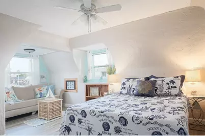 7001 Gulf Boulevard #Apt 2, Saint Pete Beach, FL 33706 - Photo 4