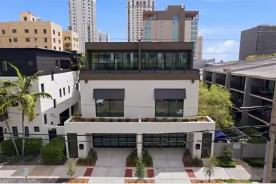 321 2nd Street N, Saint Petersburg, FL 33701 - Photo 1