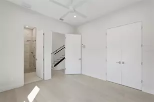 321 2nd St N, Saint Petersburg, FL 33701 - Photo 28