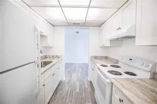 8630 Blind Pass Rd, Saint Pete Beach, FL 33706 - Photo 12