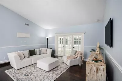 3721 Monarch Drive, Tampa, FL 33618 - Photo 2