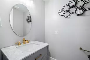 3721 Monarch Dr, Tampa, FL 33618 - Photo 18