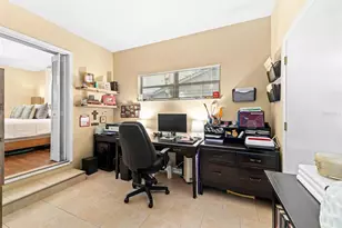 4606 S Esperanza Ave, Tampa, FL 33611 - Photo 16