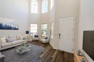 18010 Java Isle Dr, Tampa, FL 33647 - Photo 2