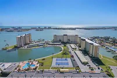 4725 Cove Circle #704, Saint Petersburg, FL 33708 - Photo 26