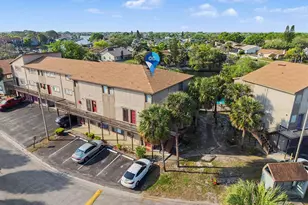 6321 Newtown Cir, Tampa, FL 33615 - Photo 2