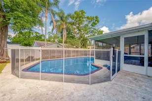 18322 Swan Lake Dr, Lutz, FL 33549 - Photo 22