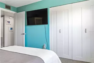 105 Island Way, Clearwater Beach, FL 33767 - Photo 24