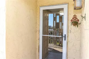 105 Island Way, Clearwater Beach, FL 33767 - Photo 2