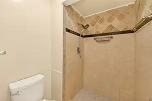 2996 Mission Dr E, Clearwater, FL 33759 - Photo 10