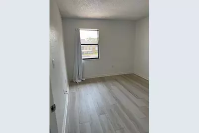 10100 N Sailwinds Boulevard N #202, Largo, FL 33773 - Photo 12