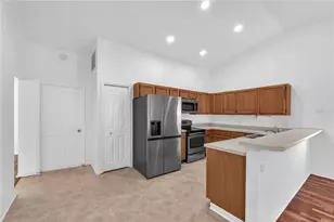 2805 Tammarron Ln, Brandon, FL 33511 - Photo 4