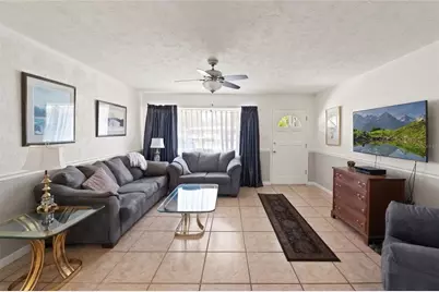 319 E 119 Avenue, Tampa, FL 33612 - Photo 4