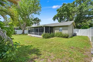 12431 Del Verde Dr, Largo, FL 33773 - Photo 34