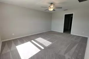 31699 Sun Kettle Loop, Wesley Chapel, FL 33545 - Photo 4