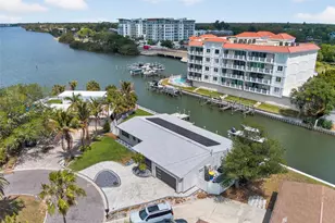 1866 Venetian Point Dr, Clearwater, FL 33755 - Photo 34