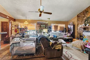 37633 Hidden Park Ct, Dade City, FL 33525 - Photo 6