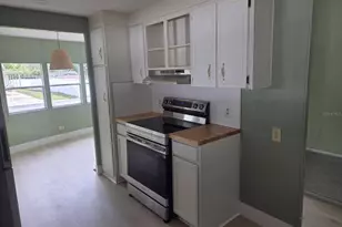 13 Hamilton Ln, Palm Harbor, FL 34684 - Photo 10