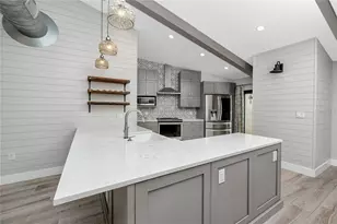 7540 Sunshine Skyway Ln S, Saint Petersburg, FL 33711 - Photo 8