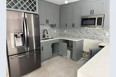 3934 Huntington Street NE, Saint Petersburg, FL 33703 - Photo 10