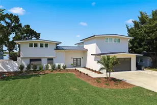 915 Bayshore Dr, Tarpon Springs, FL 34689 - Photo 4