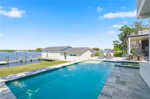 915 Bayshore Dr, Tarpon Springs, FL 34689 - Photo 54