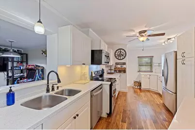 280 38th Avenue SE, Saint Petersburg, FL 33705 - Photo 12